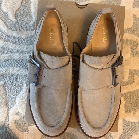 Clarks sz 6 - Picture 2 of 12